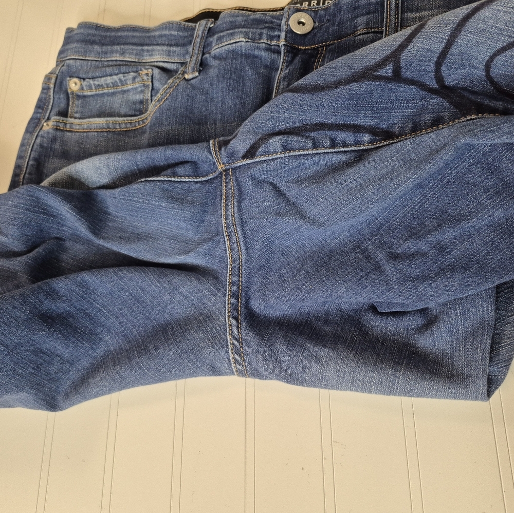 Women's Torrid Blue Skinny Jeans with Black Swirl Design; 18 - Picture 13 of 16